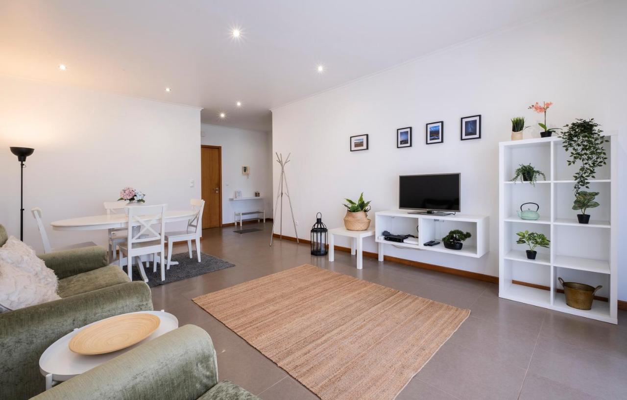Paim Apartments Ponta Delgada  Bagian luar foto