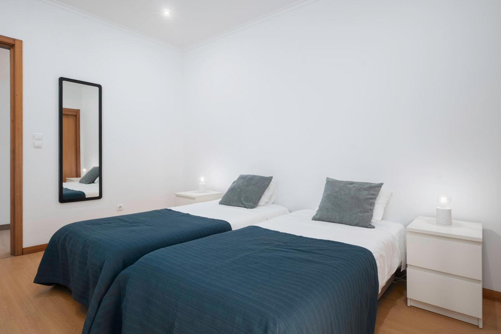 Paim Apartments Ponta Delgada  Bagian luar foto