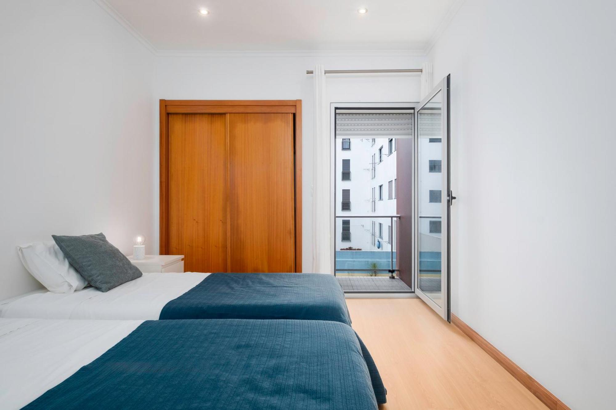 Paim Apartments Ponta Delgada  Bagian luar foto