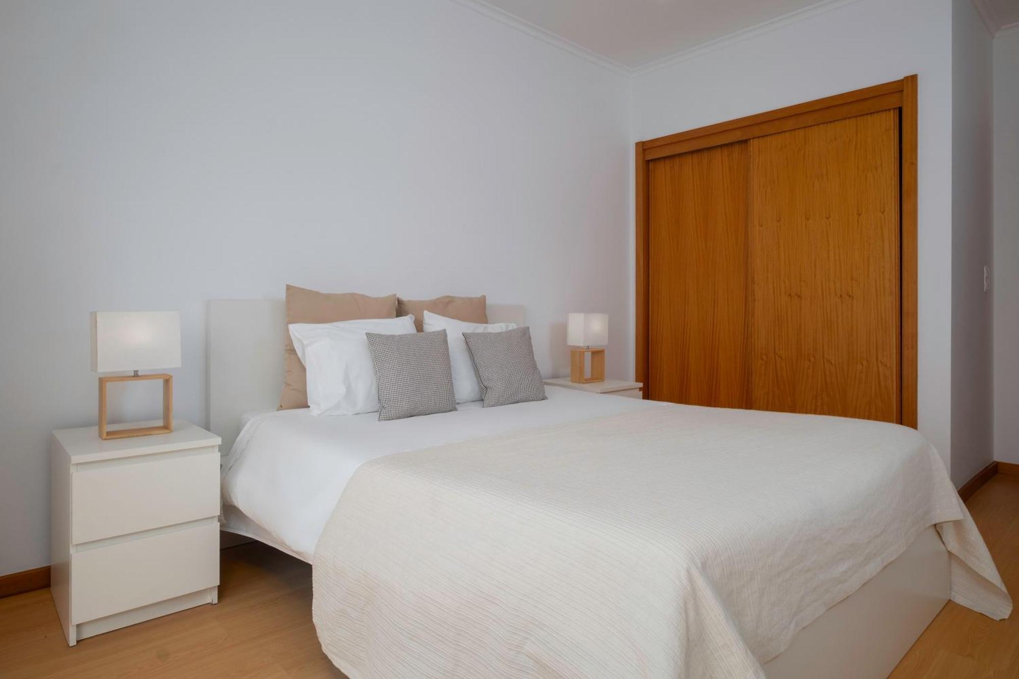 Paim Apartments Ponta Delgada  Bagian luar foto